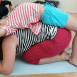Yogalounge Nicole Veith Walzbachtal | Yoga-Workshops | Eltern-Kind-Yoga | Schmelzende Schneeflocken
