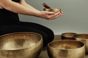 Yogalounge Nicole Veith Walzbachtal | Yoga-Workshops | Yoga & Klang mit Birgit und Nicole